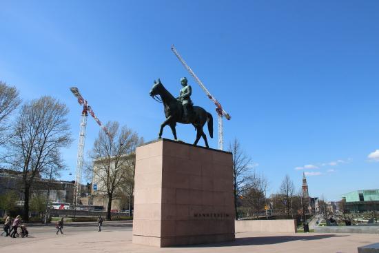 Statua di Mannerheim